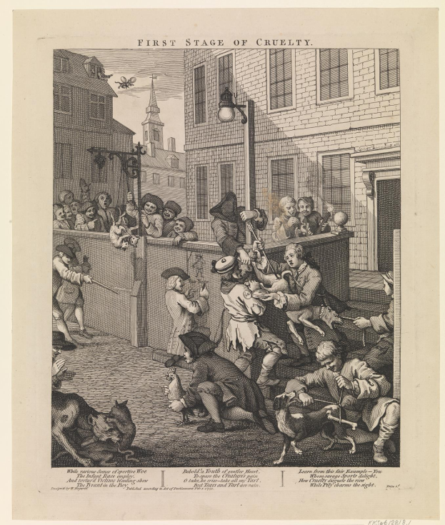 Gruppe von Menschen und Tieren versammelt sich vor einem Gebäude mit Fenstern und einer Laterne, mit Himmel im Hintergrund; Text unten lautet "Erste Stufe der Grausamkeit."