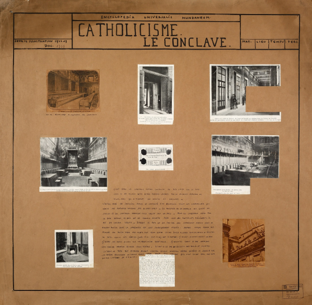 Ein Buch mit Bildern und Texten, das die Geschichte der katholischen Kirche detailliert, einschließlich Bildern ihrer Räume, Korridore und konservierter Artefakte.