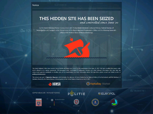 Ein Computerbildschirm mit einer Nachricht in fetter, schwarzer Schrift und einem weißen Rand, daneben ein Logo der niederländischen Polizei mit einem blauen Schild und einem weißen Stern in der Mitte.