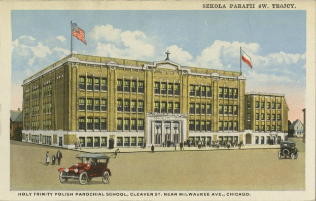 Plakat für die katholische polnische Schule "Heilige Dreifaltigkeit" in Cleveland, Ohio, das das Gebäude, Menschen, Fahrzeuge, Flaggen und einen bewölkten Himmel mit Text unten zeigt.