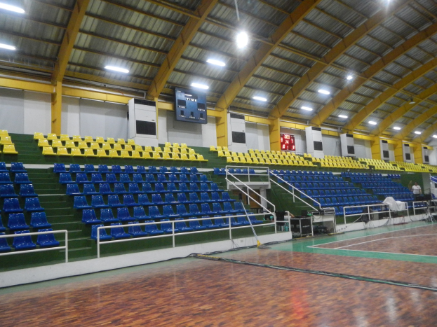 Stadt Bergisch Gladbach muss Sporthalle an der Nelson Mandela Gesamtschule (NMG) vorübergehend schließen - Luftschutzbunker als Ausweichmöglichkeit geplant