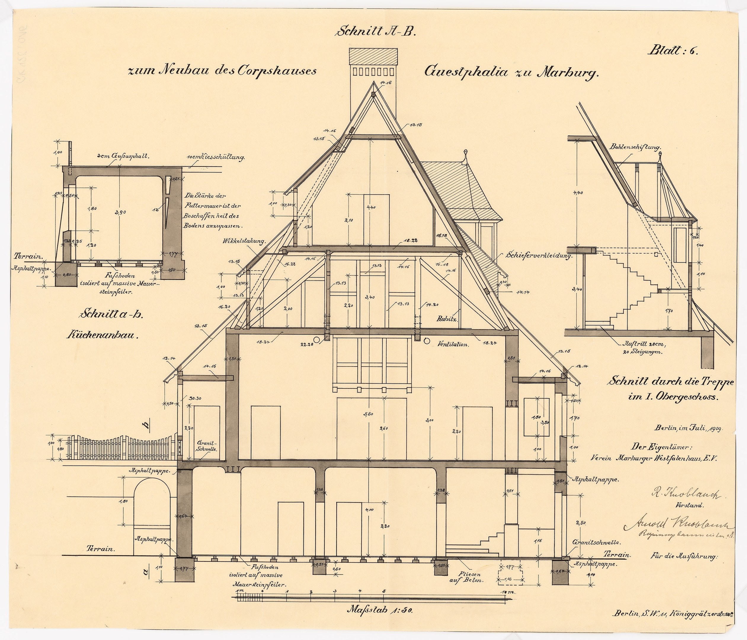 Schwarze und weiße architektonische Zeichnung eines Hauses mit zahlreichen Fenstern und einem geneigten Dach, beschriftet als Deutschlands erstes Haus, begleitet von detaillierten Strukturplänen und Text.